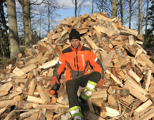 Jonas Larsson, virkesköpare och vedentusiast.