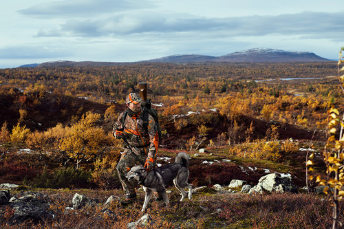 Speciellt utvecklad för nordisk älgjakt är Härkilas Moose Hunter HSP. En skaljacka med vindtätt HSP-membran. Finns på harkila.se för 2 695 kr. Foto: Härkila