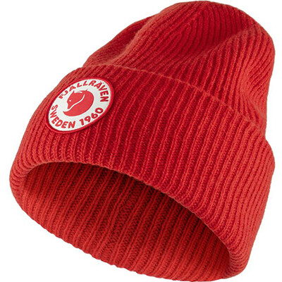 Klassisk stickad mössa från Fjällräven i lammull. 699 kr, fjallraven.com