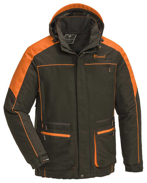 För vildsvinsjägaren. Robust jacka och byxa med kevlar som skyddar vid vildsvinsangrepp. ”Wild Boar Extreme”. 2499 kr, pinewood.eu