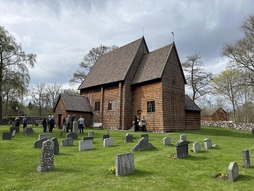 Gravhults kyrka, en av Sveriges äldsta timmerkyrkor.