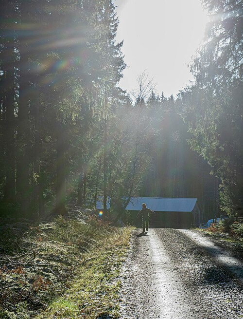 Minsta tjejen Ester i full fart.