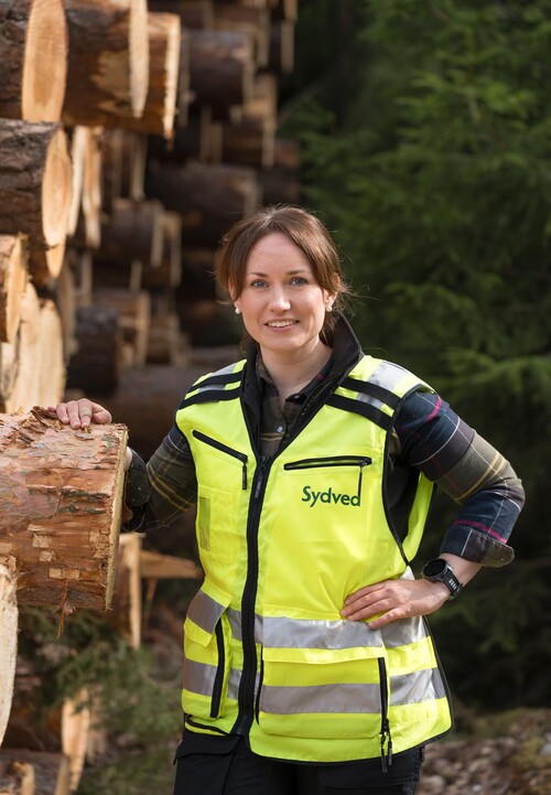Hanna Lindberg och hennes kollegor från Sydved arbetar intensivt med att koordinera arbetet i de stormfällda skogarna i Dalarna.