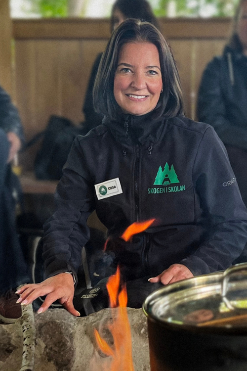 Cecilia Wiik på Skogen i skolan ser naturen som en plats där lärande kan ske på många olika sätt.