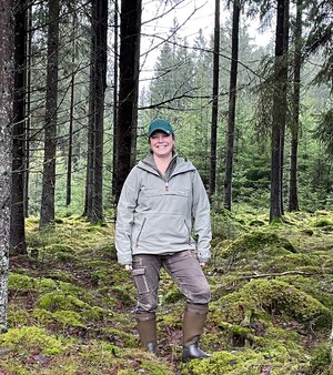 Sydvedaren Annalena Andersson, i nya affärsområdet Skogliga tjänster, delar med sig av sina bästa planteringstips.