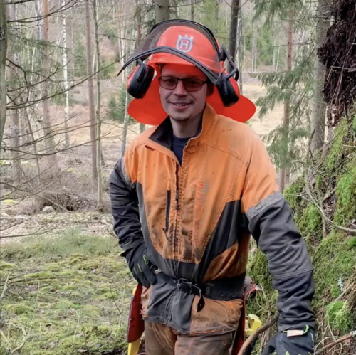 Sydveds manuellhuggare Daniel Erlandsson tipsar om hur du tar hand om dina vindfällen.
