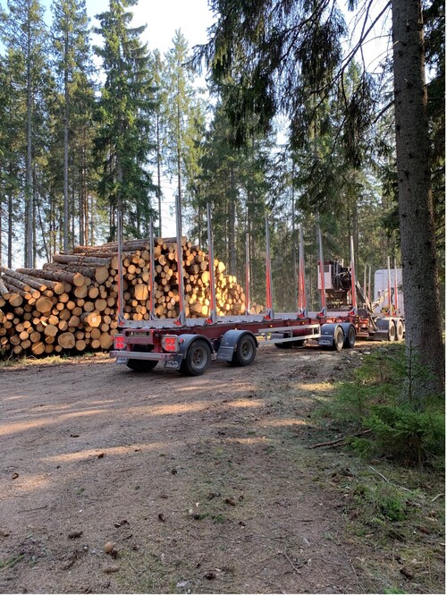 Vändningsmöjligheter, vägbredd, kurvor, fasta hinder ligger till grund för vägklassningen.